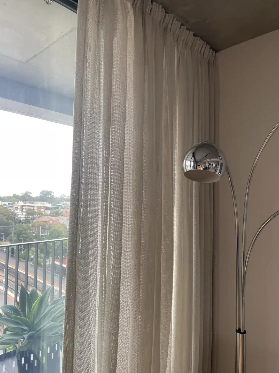 south-yarra-apartment-awnings